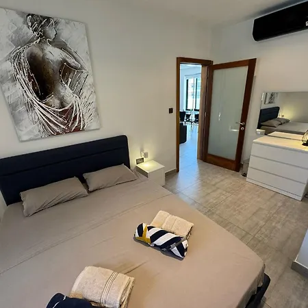 Bugibba Luxe Pool Penthouse * Сент-Полс-Бей