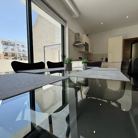 Bugibba Luxe Pool Penthouse Апартаменты Сент-Полс-Бей
