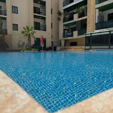 Апартаменты Bugibba Luxe Pool Penthouse *