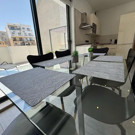 Bugibba Luxe Pool Penthouse Apartament St Paul's Bay